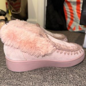 NEW in Box Blondo Pink Mocassins Size 8